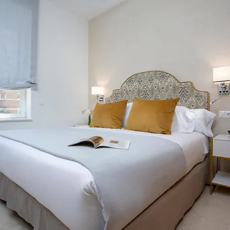 Genteel Carlos V Apartment Seville